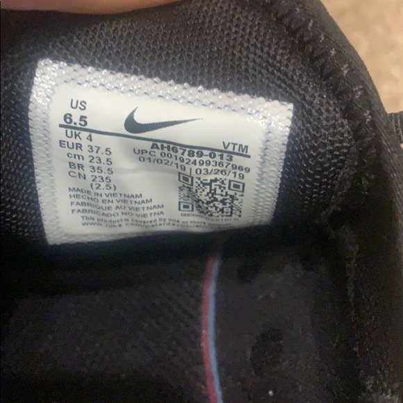 Black and white Nike air max270 - Picture 5 of 5